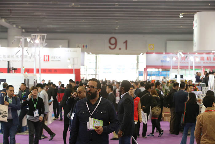 现场人流量1.jpg 现场人流量1.jpg